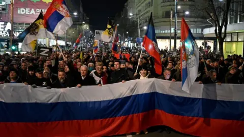 Getty Images Pro-Putin protesters in Belgrade