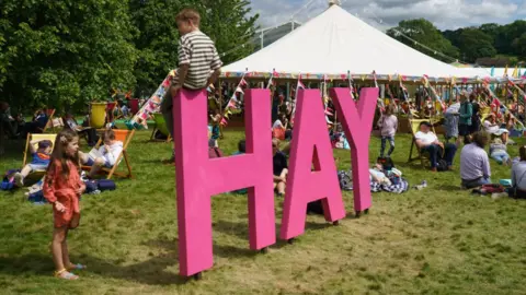 Getty Images children at Hay festival