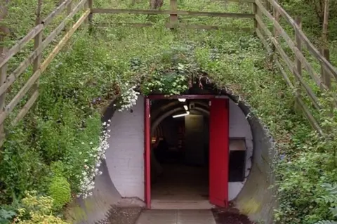 Geograph/Paul Shreeve Welwyn Roman Baths entrance under the A1