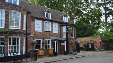 Geograph/N Chadwick Two Brewers pub, Marlow