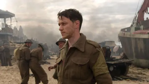 Features/Kobal/REX/Shutterstock James McAvoy in Atonement