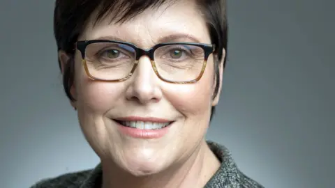 MICHAEL GOMEZ Sheila Wysocki