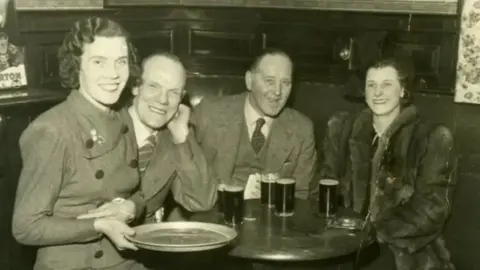 BCLM 1960 people in pub