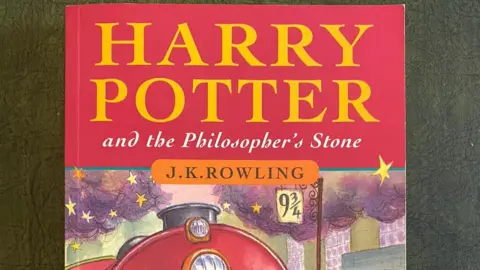 Hansons Auctioneers First edition copy of Harry Potter book