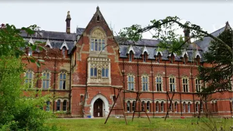 Victorian Society Former Legat’s School of Ballet, nr Rotherfield, Kent