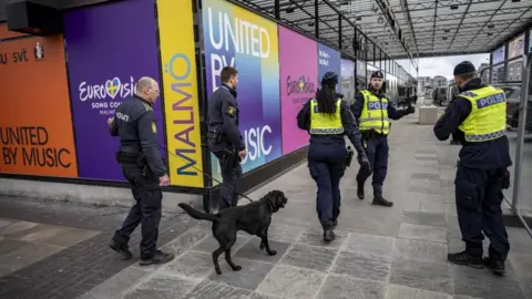 EPA Police with bomb dogs outside Malmo Arena