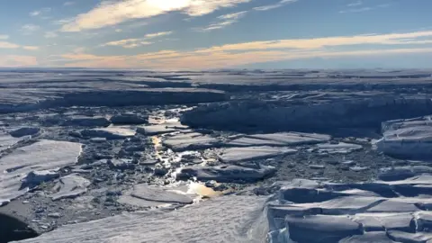 Justin Rowlatt Where the Thwaites glacier meets the sea