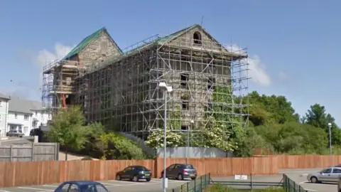 Google Loggans Mill in Hayle