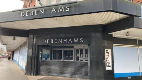 Alex Pope/BBC The former Debenhams building on the corner of Bedford High Street and Silver Street