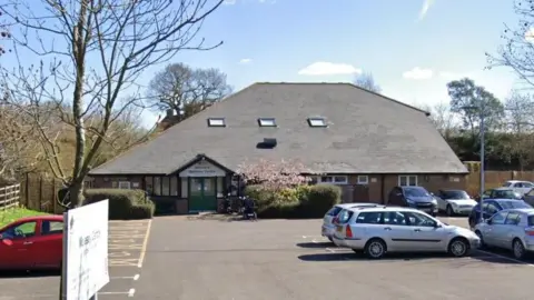 Google Maps Molesey Centre in West Molesey