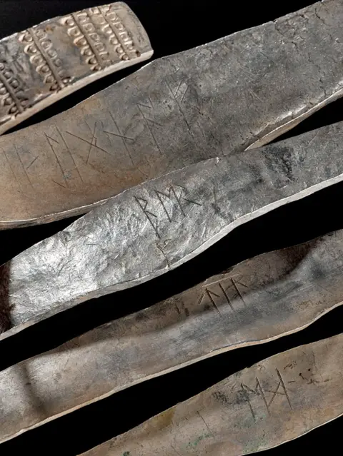 NAtional Museums Scotland Arm rings