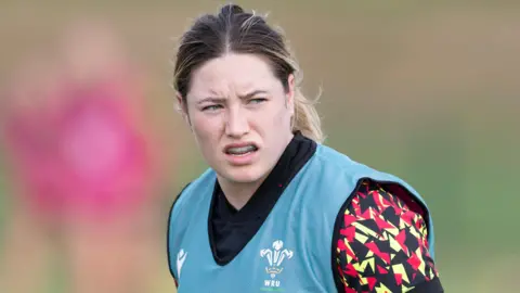 Wales lock Gwen Crabb in training at the 2025 World Cup