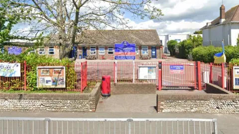 Google Chesswood Junior School