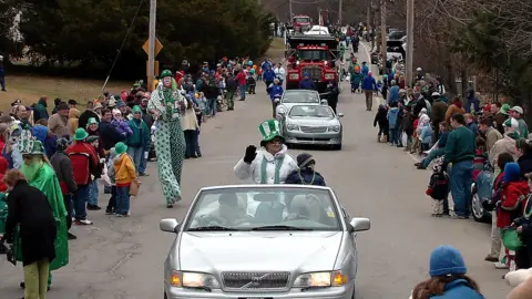 ROBIN CHAN/WICKED LOCAL  Scituate parade