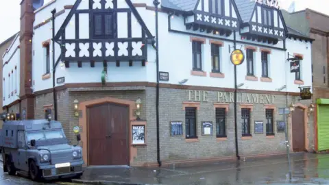 Pacemaker Press Parliament Bar