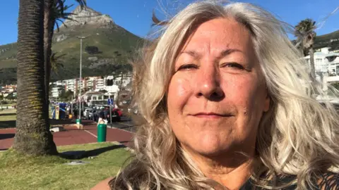 Caroline Debansi Caroline Debansi