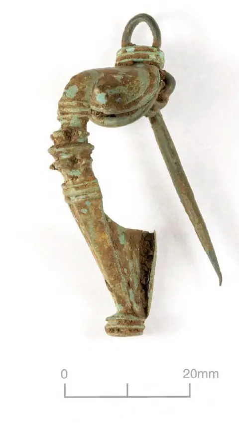  National Highways/OCA The Roman trumpet brooch found from the archaeological dig