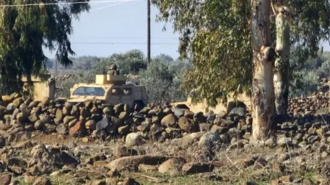 Israeli military vehicle in Syria's Quneitra province, feb 2025