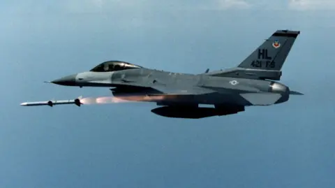 Getty Images/USAF F-16 Fighting Falcon in the skies above Utah