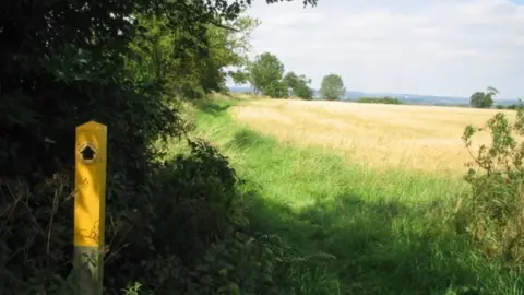 Ian Saunders/Geograph Greensand Ridge