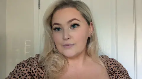 Vicky Levens Vicky Levens