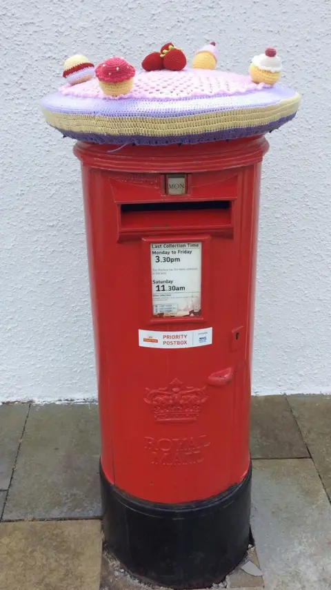 Gerry Clifford Post box