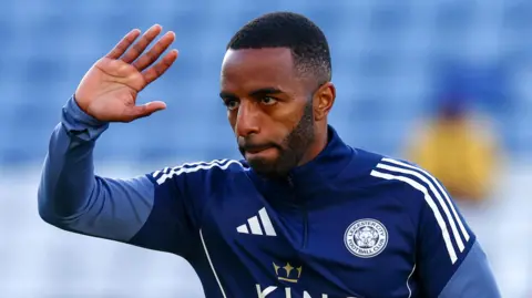 Ricardo Pereira waves to Leicester supporters
