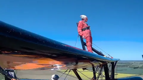 Wingwalking 80 year-old