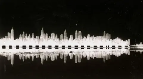 Leamington Spa Art Gallery and Museum A black and white photo of the Manhattan skyline in New York