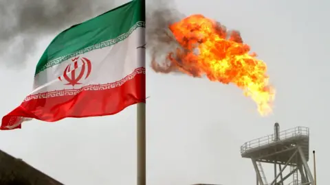 Reuters Iranian flag