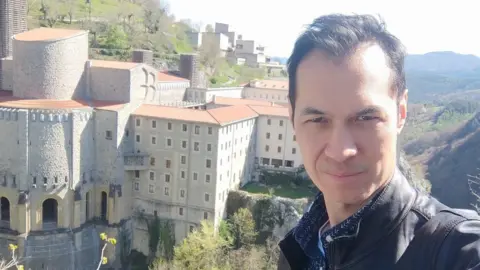 Richard Lewington Richard Lewington