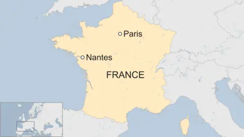 A map showing where Nantes is in France