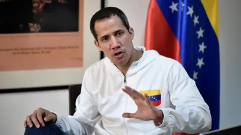 Reuters El líder de la oposición venezolana, Juan Guaidó, habla durante una entrevista con Reuters, en Caracas, Venezuela, el 6 de diciembre de 2022.