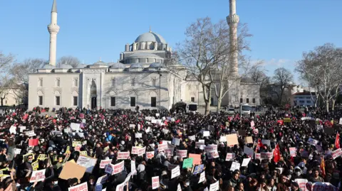 Getty Images Students protesting at Istanbul University on 21 March