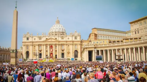 Getty Images Crowds gather outside St. Peter's Basillica in Rome to hear the Pope speak on Easter Sunday 2011