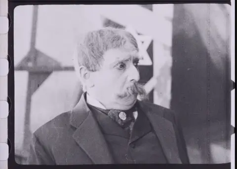 Filmarchiv Austria Still from The City without Jews (Die Stadt ohne Juden)