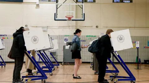 New Yorkers vote in primary election