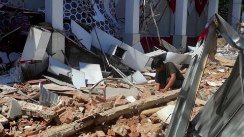 Deadly 7.4-Magnitude Earthquake Strikes Indonesia, Tsunami Warnings Lifted