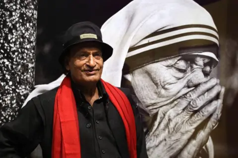 South China Morning Post via Getty Images Raghu Rai, Photographer of exhibition "In Light of India", which is part of Hong Kong International Photo Festival 2014 held at ArtisTree, Taikoo Place. (Photo by Dickson Lee/South China Morning Post via Getty Images)