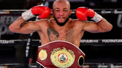 Lyndon Arthur with his Commonwealth belt