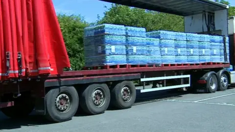 Severn Trent burst pipe Epperstone Nottinghamshire