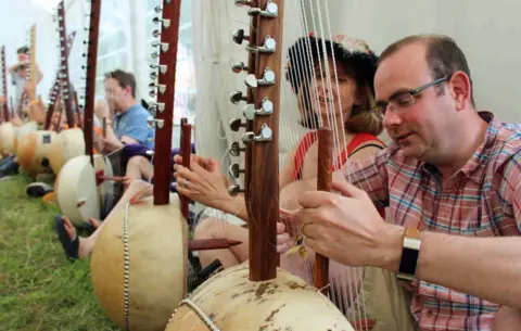 A kora workshop at Womad