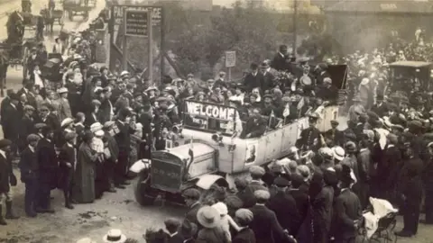 Refugees in Rhyl Belgian refugees arrive in Rhyl