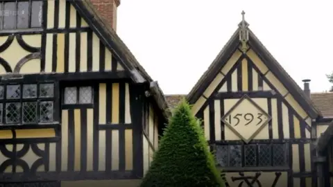 Tom Espiner Poundsbridge Manor