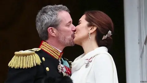 Frederik X kisses his wife Mary