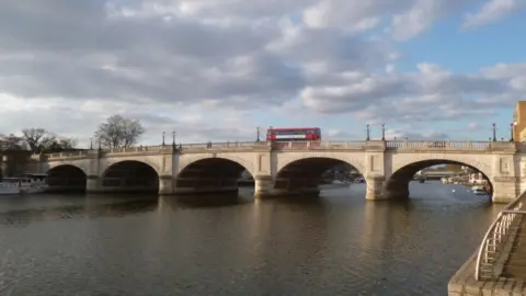 Sean Davis/Geograph Kingston Bridge