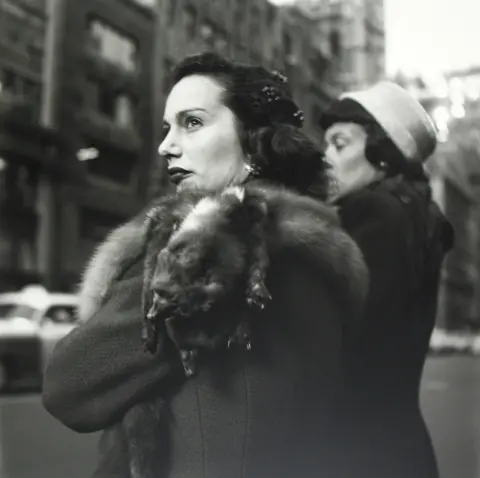 Estate of Vivian Maier and Courtesy of Maloof Coll Two women in New York on 2 December 1954