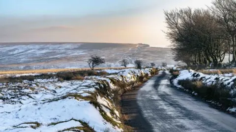 Exmoor Commons/Sarah Hailstone A road in Chetsford covered in snow