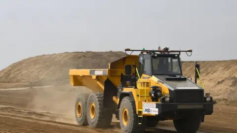 PA Driverless dump truck