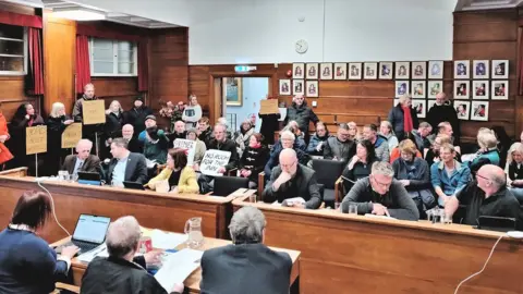 Tobi Carver, St Ives Times & Echo Council meeting